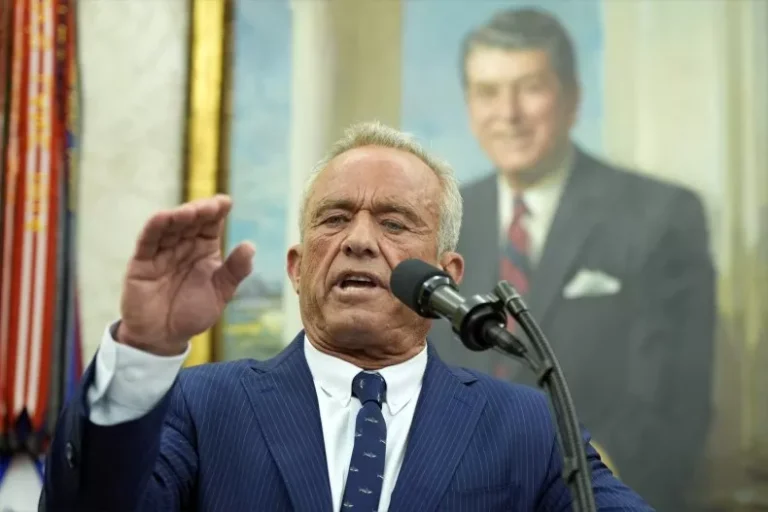 Medical Experts Push Back Against RFK Jr.’s Antidepressant Claims